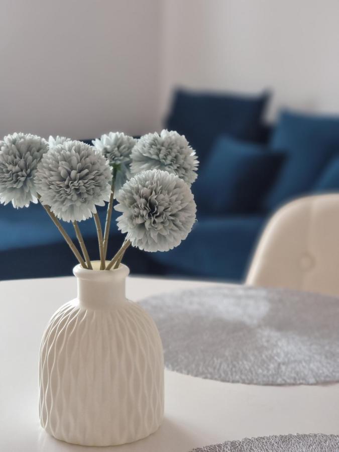 Modern & Cozy Apartment Near Hockey & Football Arena Bratislava Exteriör bild