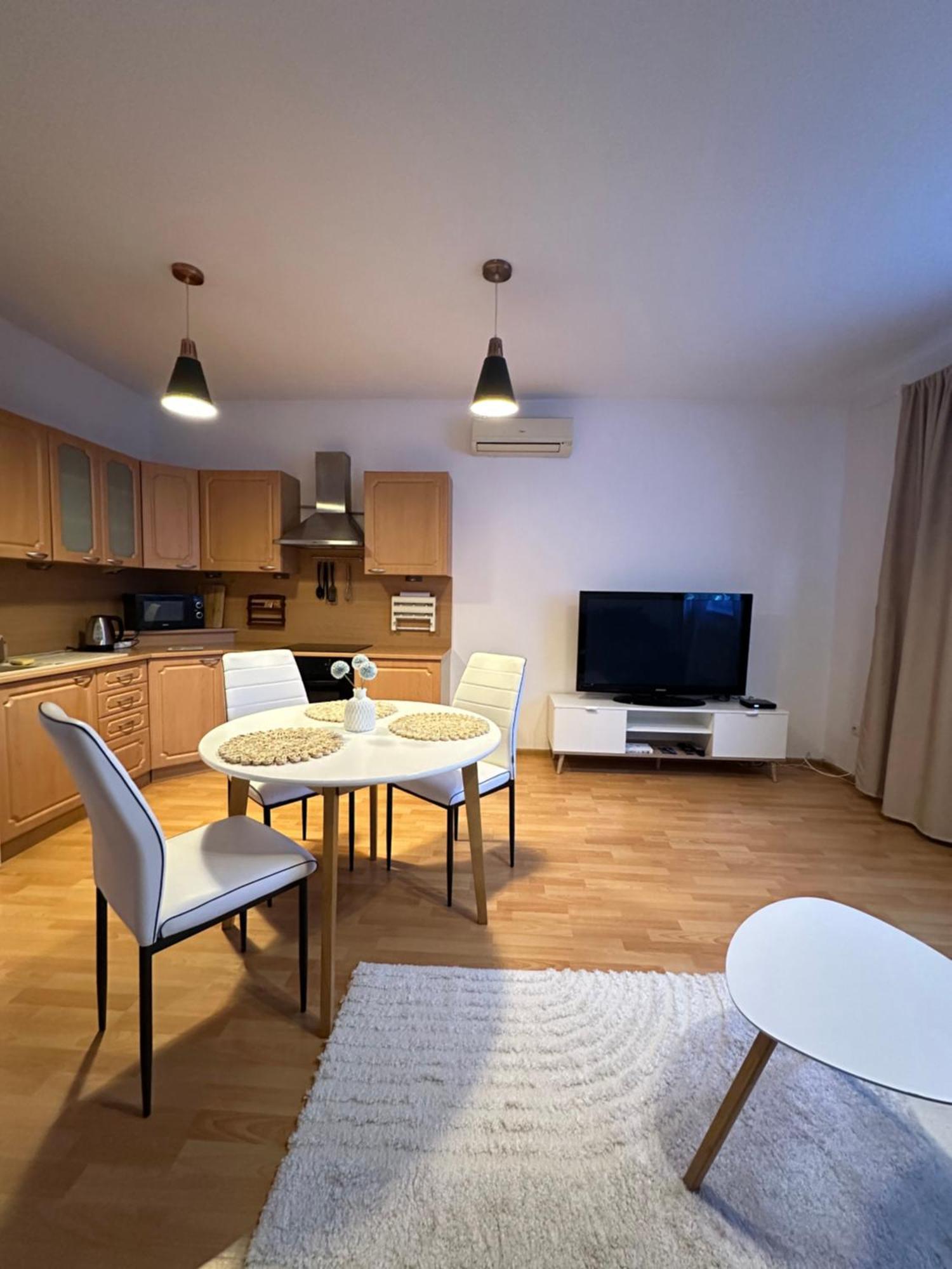 Modern & Cozy Apartment Near Hockey & Football Arena Bratislava Exteriör bild